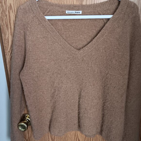 Reformation camel tan cashmere sweater - Picture 1 of 3